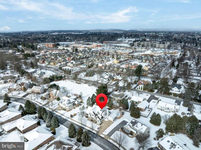 125 OAK POINTE CIR, State College, PA 16801