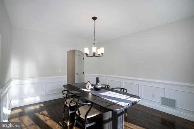 125 OAK POINTE CIR, State College, PA 16801