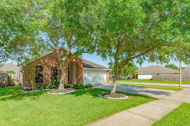 2912 Standing Springs Lane, Dickinson, TX 77539