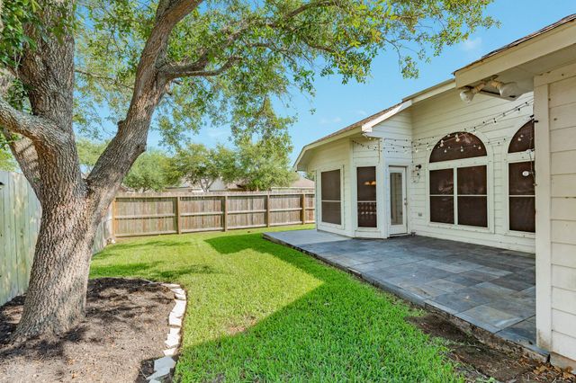 2912 Standing Springs Lane, Dickinson, TX 77539