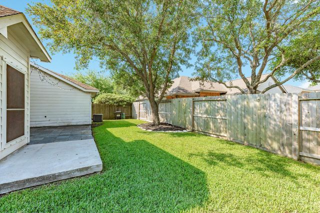2912 Standing Springs Lane, Dickinson, TX 77539