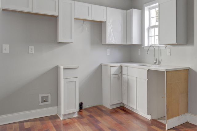 30 Poinsett Street, Charleston, SC 29403