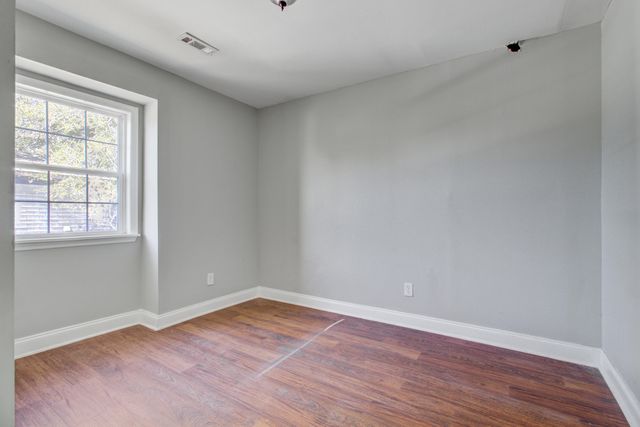 30 Poinsett Street, Charleston, SC 29403