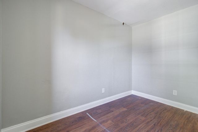 30 Poinsett Street, Charleston, SC 29403