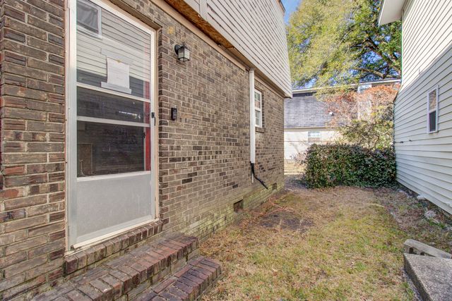 30 Poinsett Street, Charleston, SC 29403