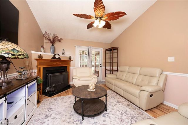 217 Williamsgate Court, Winston-salem, NC 27107