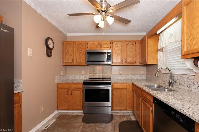 217 Williamsgate Court, Winston-salem, NC 27107