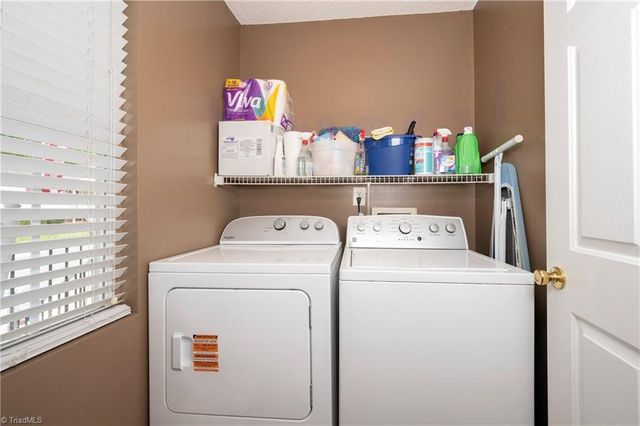 217 Williamsgate Court, Winston-salem, NC 27107