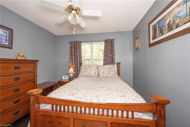 217 Williamsgate Court, Winston-salem, NC 27107
