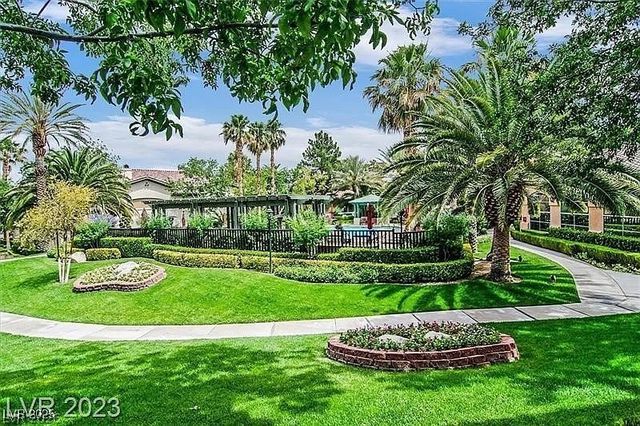 1605 Crimson Hills Drive 203, Las Vegas, NV 89128