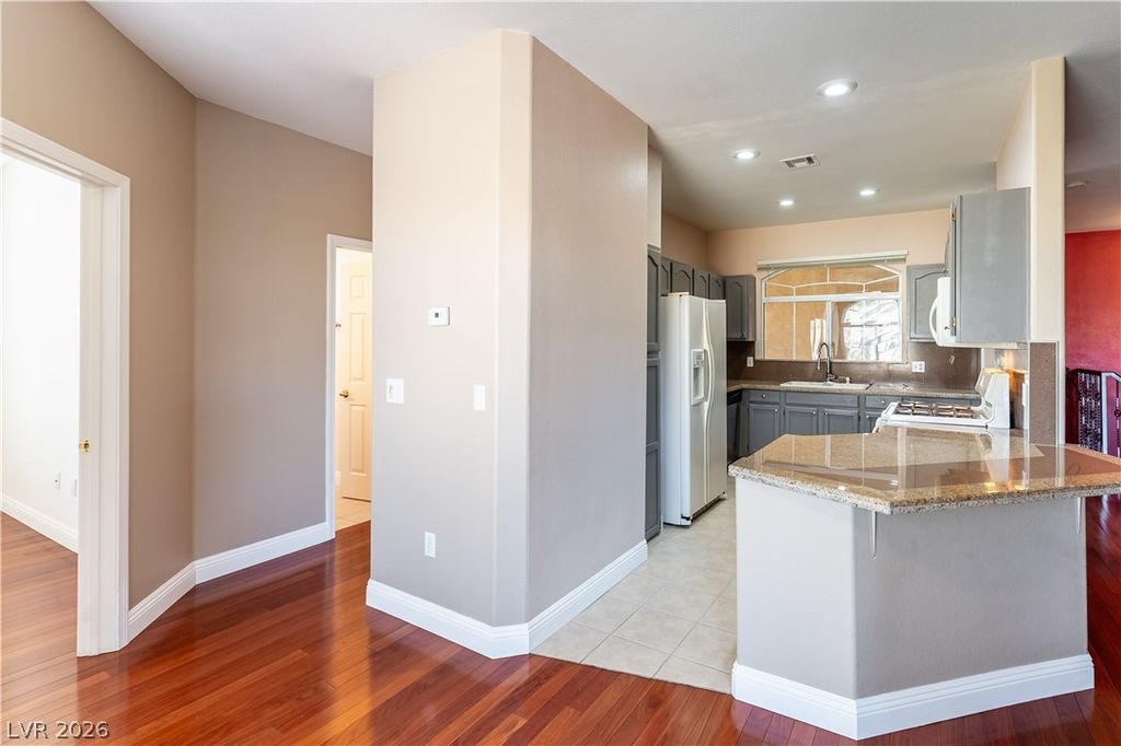 Image 12 of property listing at 1605 Crimson Hills Drive 203, Las Vegas, NV 89128