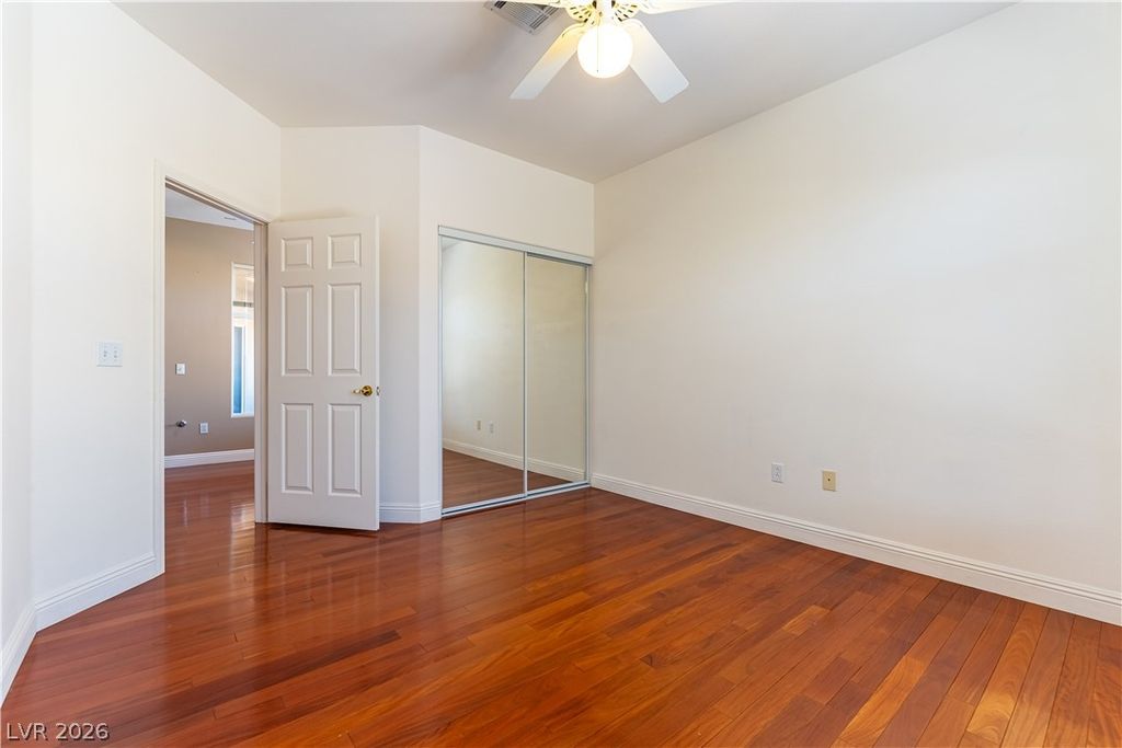 Image 14 of property listing at 1605 Crimson Hills Drive 203, Las Vegas, NV 89128