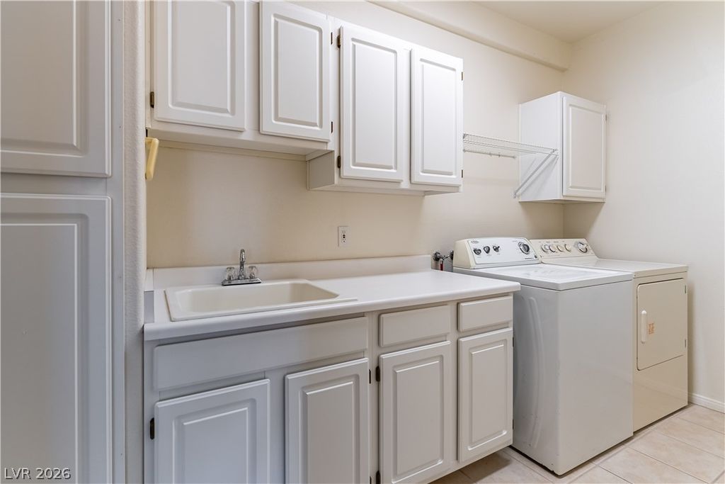 Image 22 of property listing at 1605 Crimson Hills Drive 203, Las Vegas, NV 89128