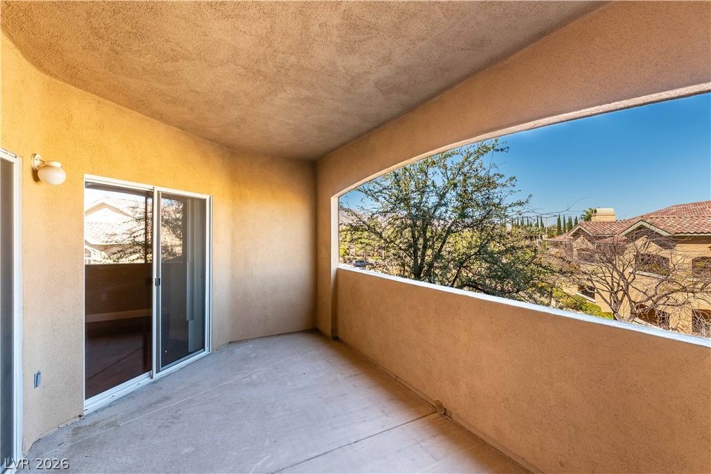 Image 23 of property listing at 1605 Crimson Hills Drive 203, Las Vegas, NV 89128