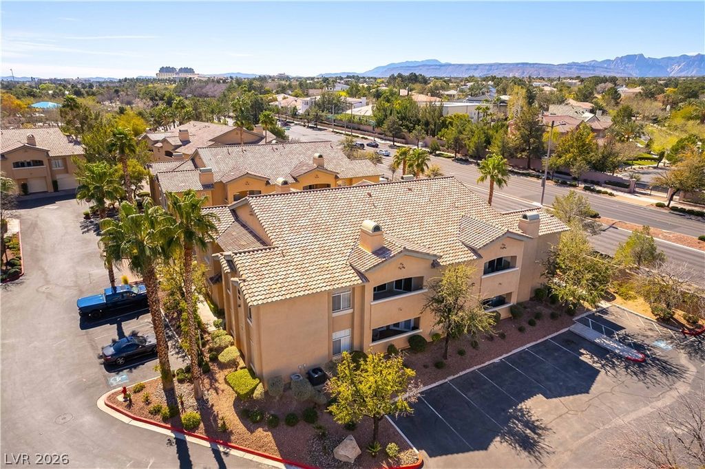 Image 29 of property listing at 1605 Crimson Hills Drive 203, Las Vegas, NV 89128