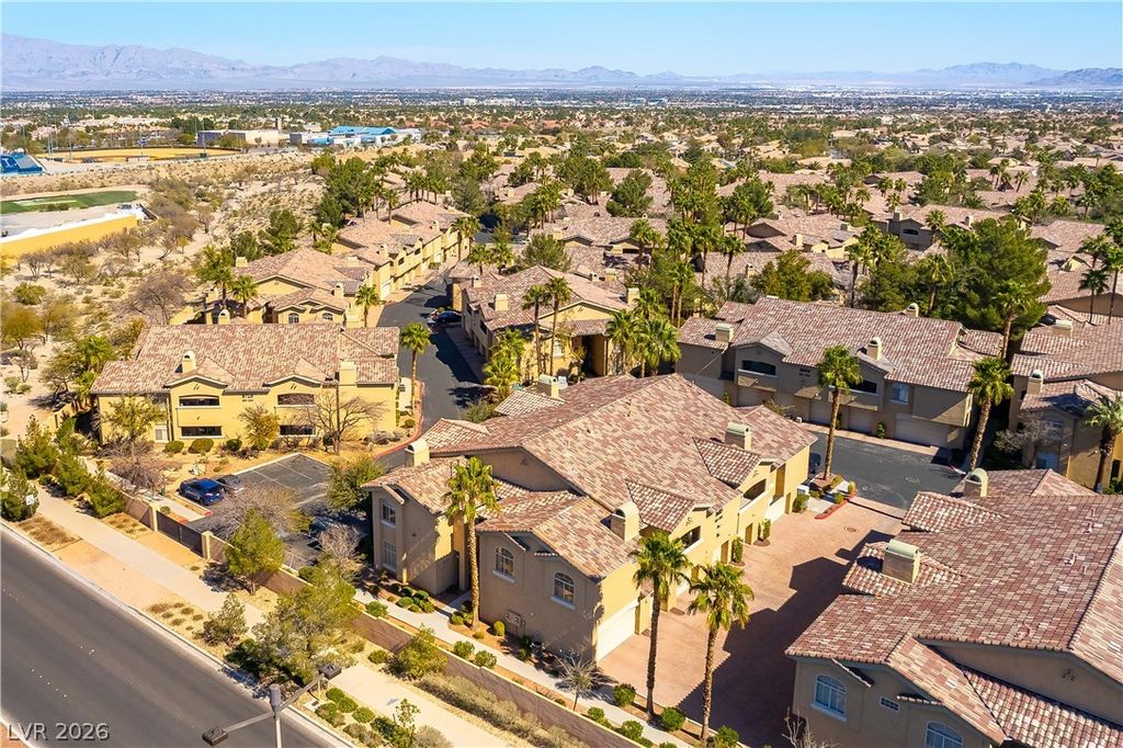 Image 30 of property listing at 1605 Crimson Hills Drive 203, Las Vegas, NV 89128