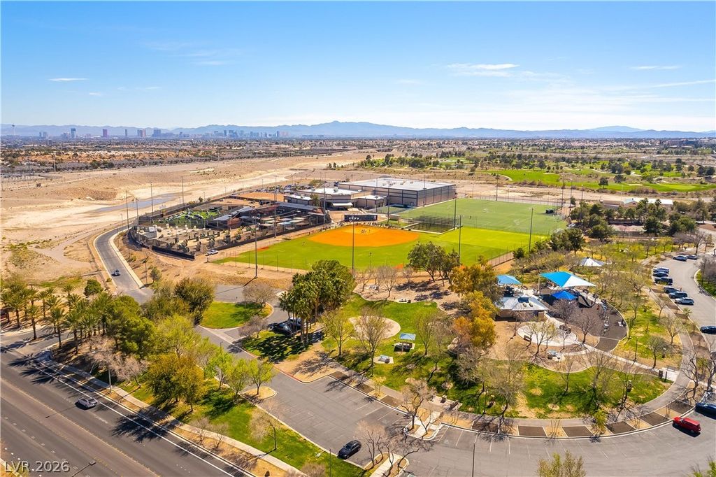 Image 31 of property listing at 1605 Crimson Hills Drive 203, Las Vegas, NV 89128