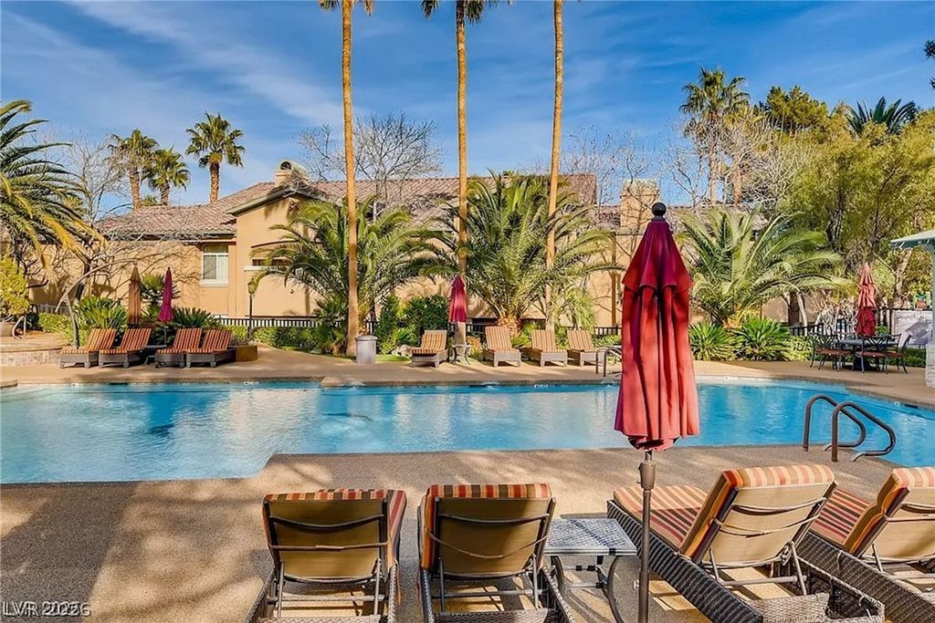 Image 35 of property listing at 1605 Crimson Hills Drive 203, Las Vegas, NV 89128