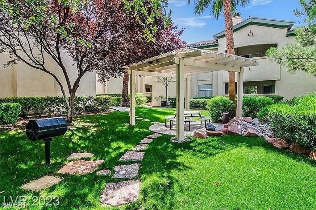 Image 39 of property listing at 1605 Crimson Hills Drive 203, Las Vegas, NV 89128