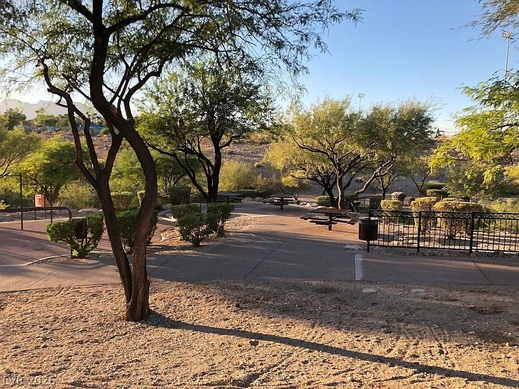 Image 45 of property listing at 1605 Crimson Hills Drive 203, Las Vegas, NV 89128