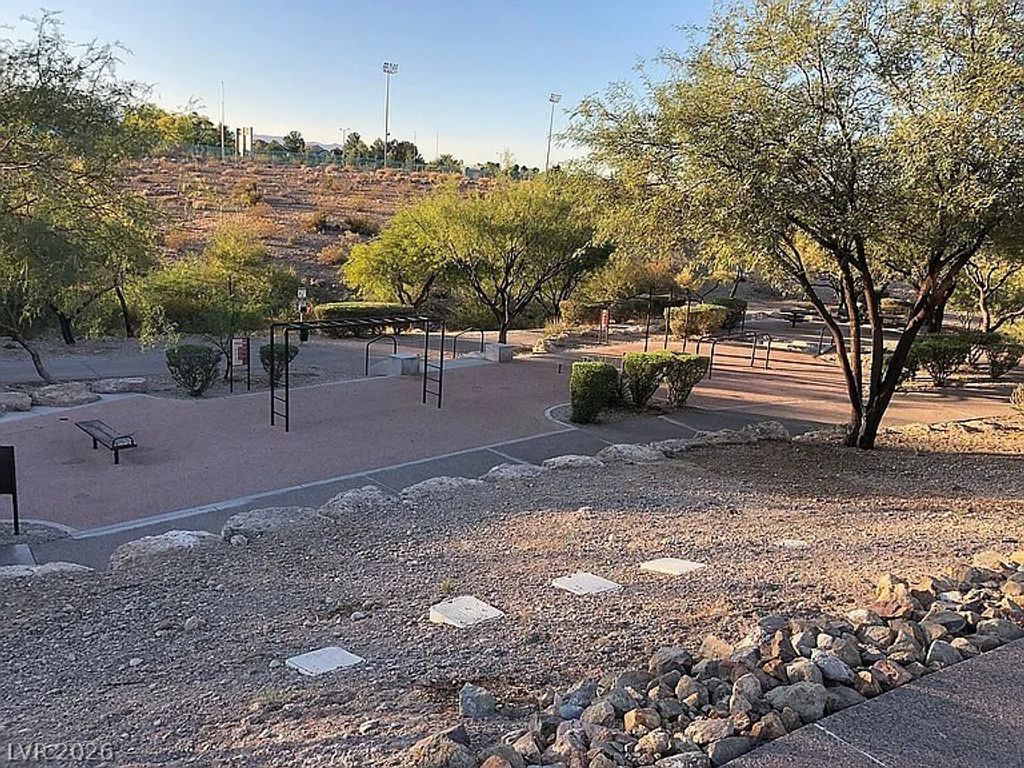 Image 46 of property listing at 1605 Crimson Hills Drive 203, Las Vegas, NV 89128