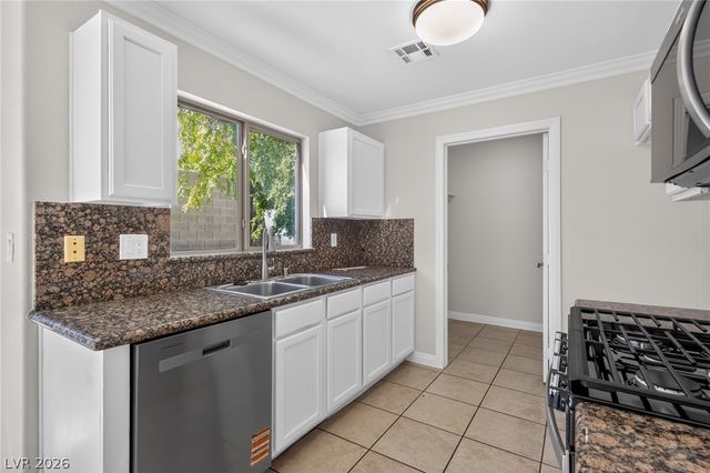 9593 Sage Sparrow Avenue, Las Vegas, NV 89148
