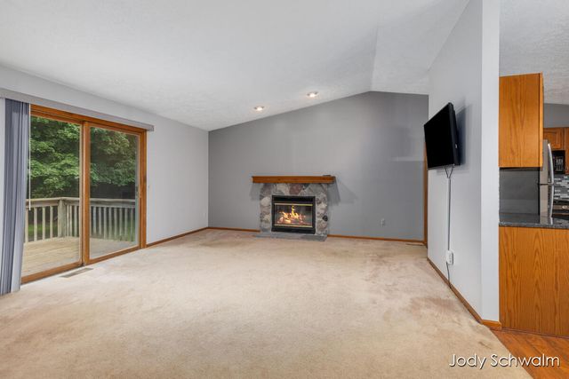 2223 Maguire Avenue NE, Grand Rapids, MI 49525