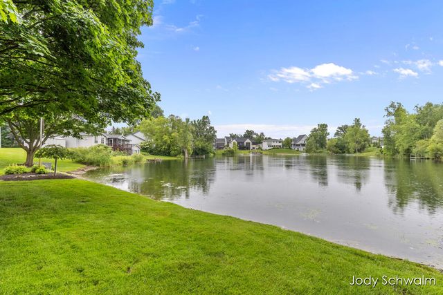 2223 Maguire Avenue NE, Grand Rapids, MI 49525