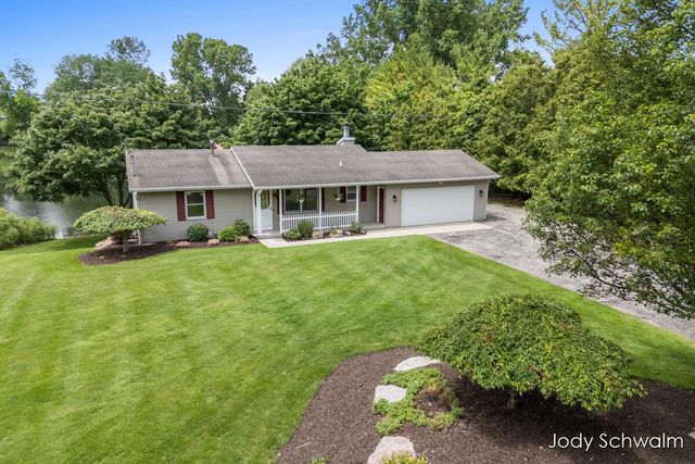 2223 Maguire Avenue NE, Grand Rapids, MI 49525