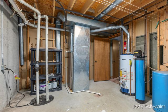 2223 Maguire Avenue NE, Grand Rapids, MI 49525