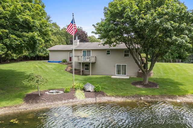 2223 Maguire Avenue NE, Grand Rapids, MI 49525