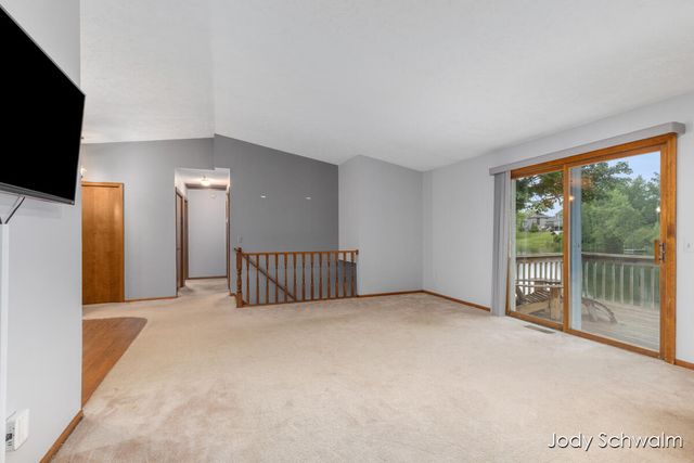 2223 Maguire Avenue NE, Grand Rapids, MI 49525