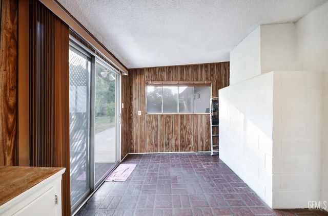 6309 Sundale Avenue, Bakersfield, CA 93309