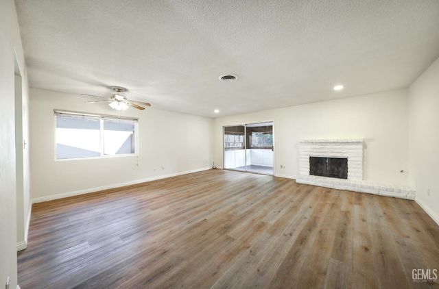 6309 Sundale Avenue, Bakersfield, CA 93309