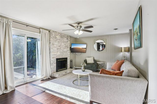 117 Old Oaks Drive, Ballwin, MO 63011