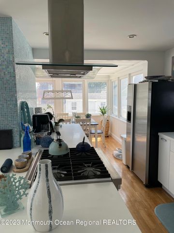 17 1st Avenue, Seaside Park, NJ 08752