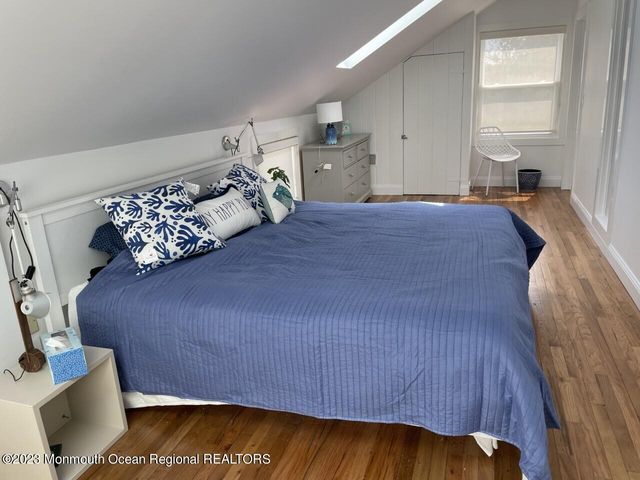 17 1st Avenue, Seaside Park, NJ 08752