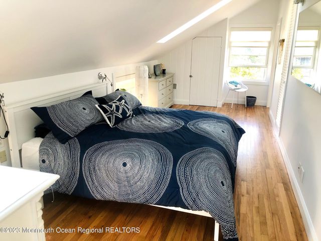 17 1st Avenue, Seaside Park, NJ 08752