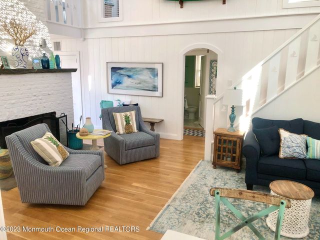 17 1st Avenue, Seaside Park, NJ 08752