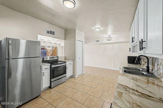 3762 E 22nd Street B, Tucson, AZ 85713