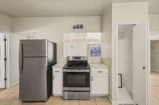 3762 E 22nd Street B, Tucson, AZ 85713