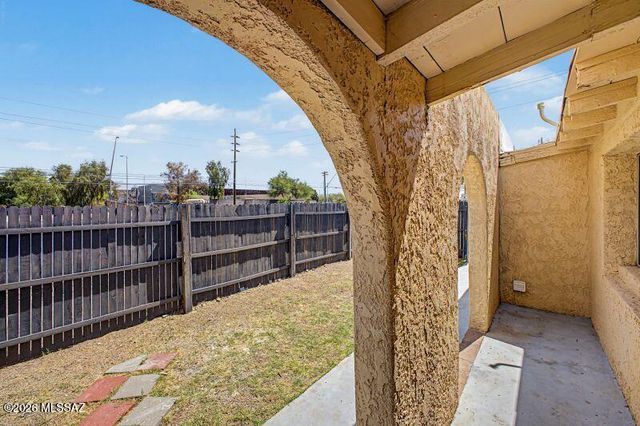 3762 E 22nd Street B, Tucson, AZ 85713