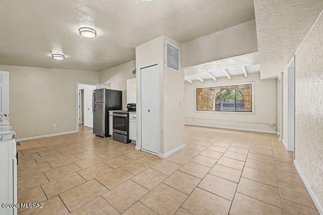 3762 E 22nd Street B, Tucson, AZ 85713