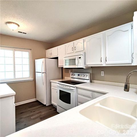 5744 Prescott Court, Charlotte, NC 28269