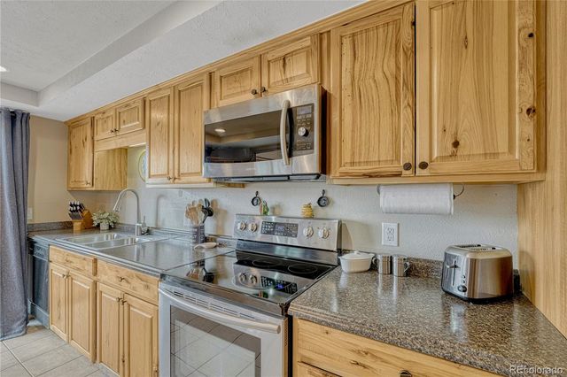 4507 Juniper Court, Larkspur, CO 80118