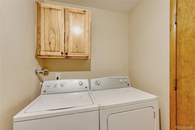 4507 Juniper Court, Larkspur, CO 80118