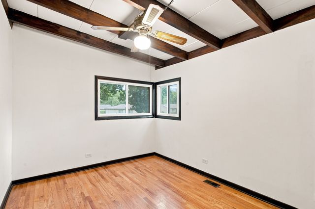 700 W Ridge Road, Villa Park, IL 60181