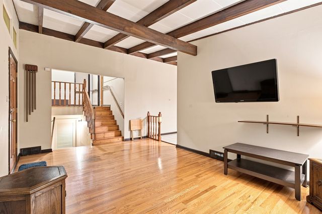 700 W Ridge Road, Villa Park, IL 60181