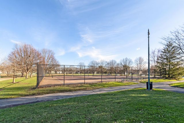 91 Haddam Place E, Westerville, OH 43081