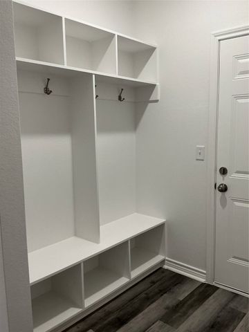 1981 W Bond Street, Denison, TX 75020